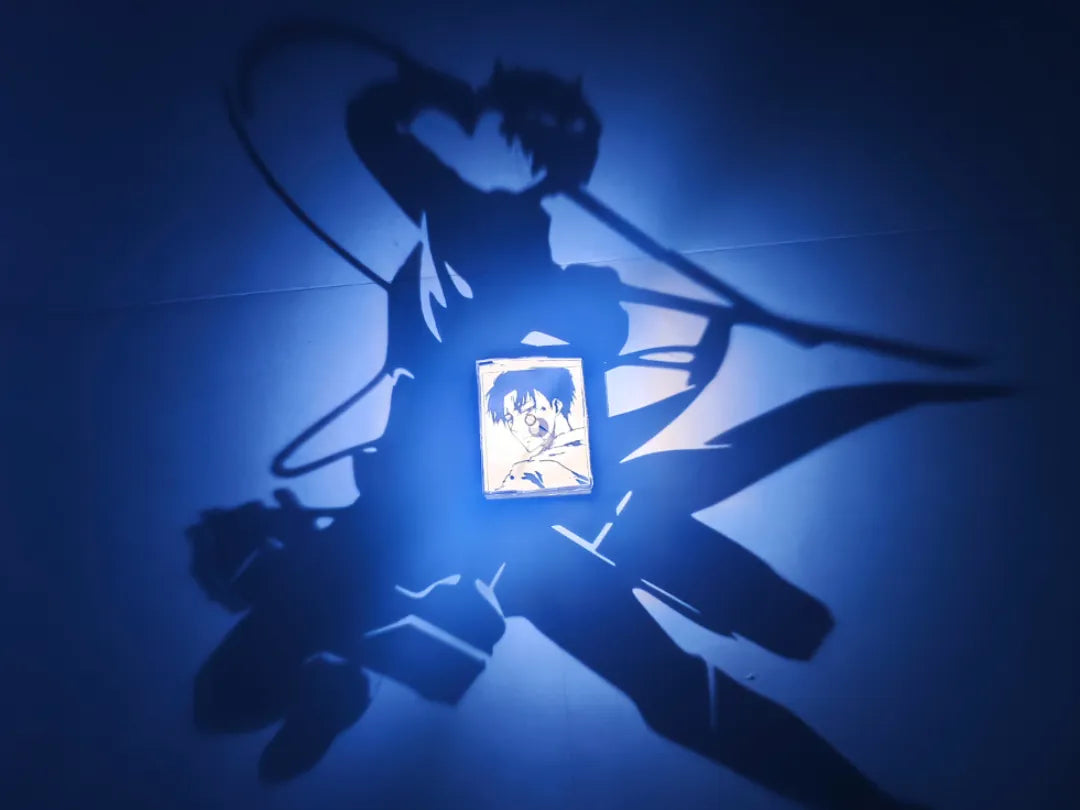 Attack on Titan Caporal Livaï Ackerman Lampe de projection rechargeable avec boîtier de piles - Geek Print