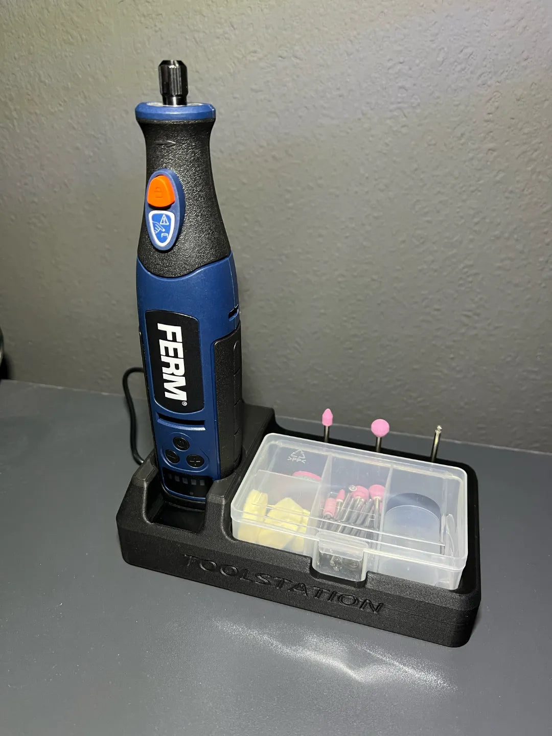 Station d'accueil pour chargeur sans fil Combitool FERM - Bureau Print