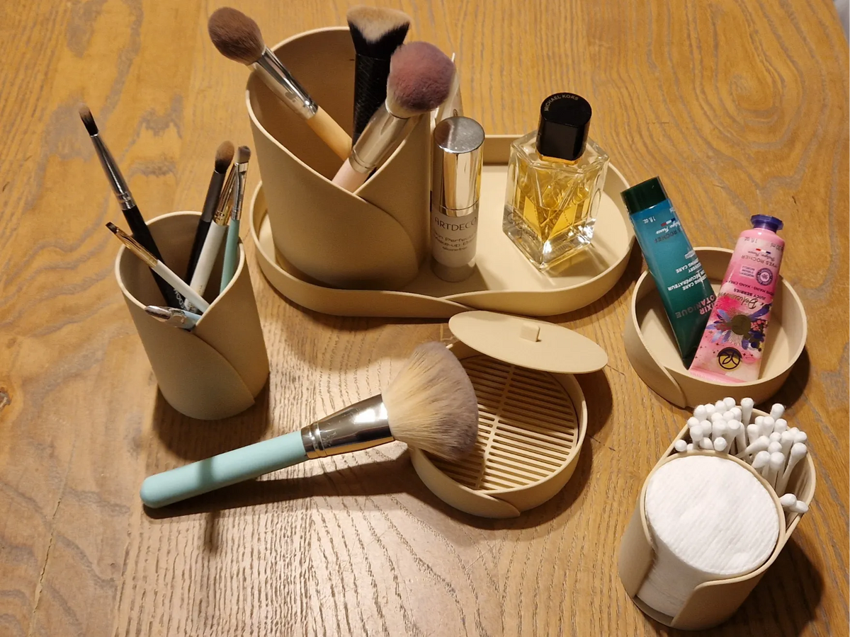 1/6 Organiseur de maquillage - Nettoyeur de pinceaux - Atelier Print