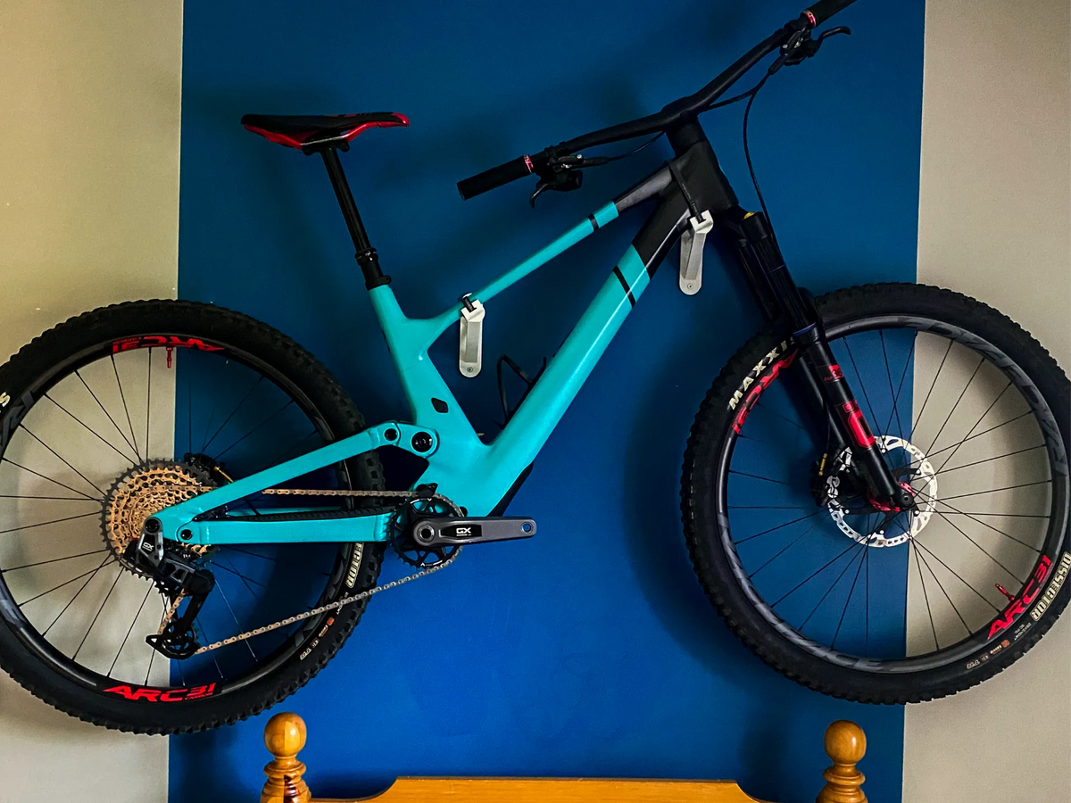 Support mural pour vélo – modèle 2 - Vélo Print