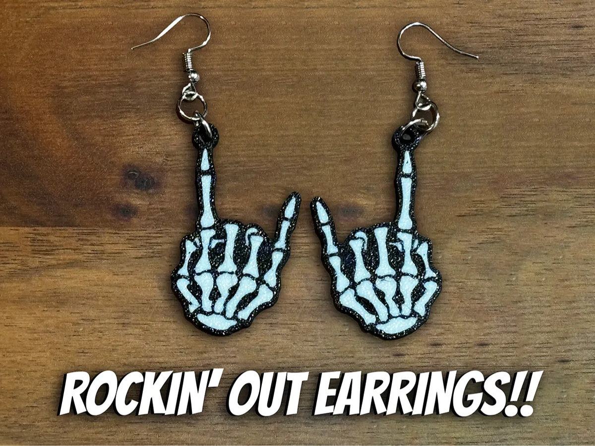 Boucles d'oreilles de squelette Rock Out multicolores pour Halloween - Art Print