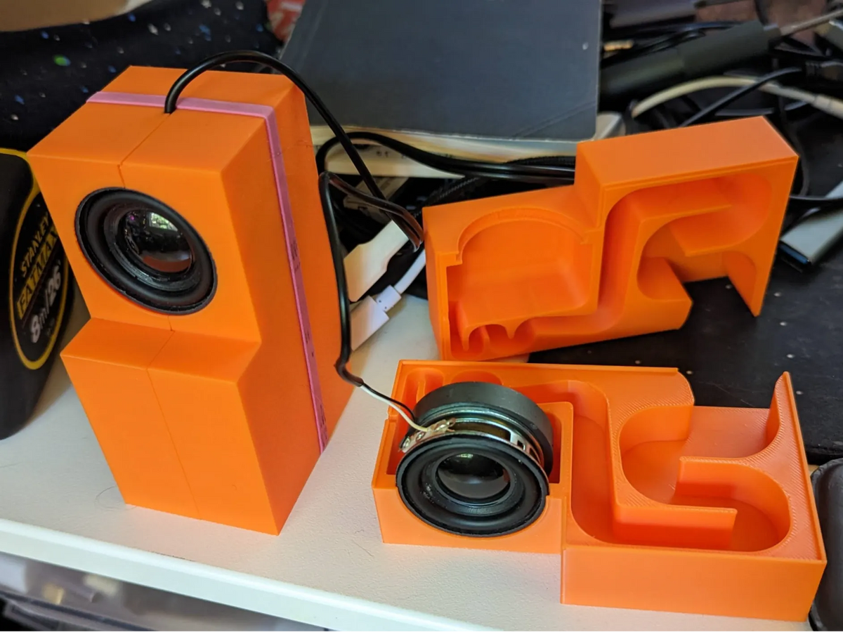 Petit (40mm) caisson d'enceinte de type pavillon arrière-charge - Tech Print