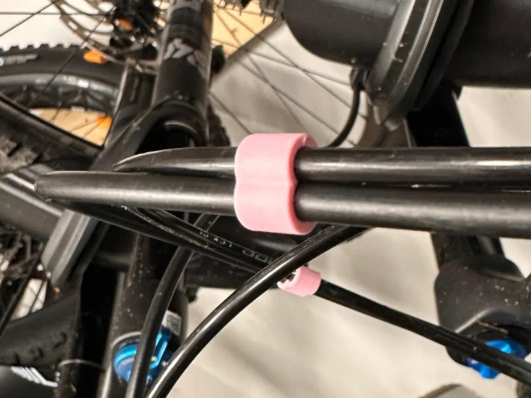 Agrafe pour câbles de dérailleur et de frein de VTT - Vélo Print