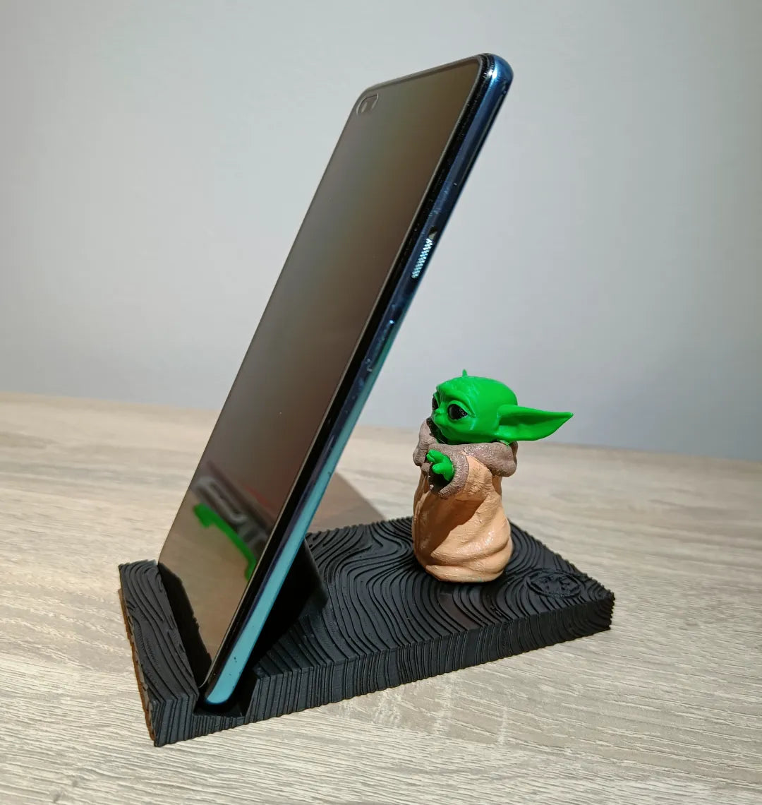 Support téléphone Bébé Yoda - Édition Beskar - Geek Print