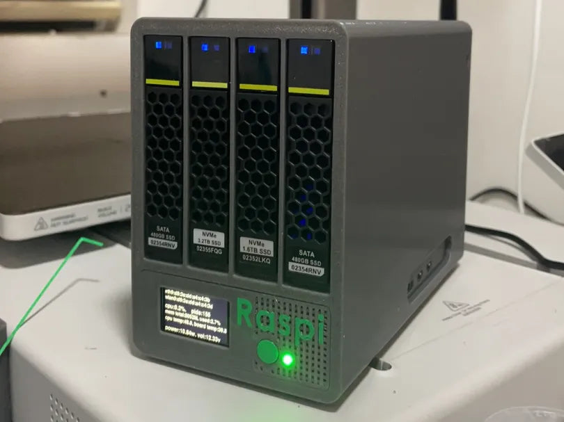 Boîtier Raspberry Pi 5 NAS 4x 2,5 pouces SATA - Tech Print
