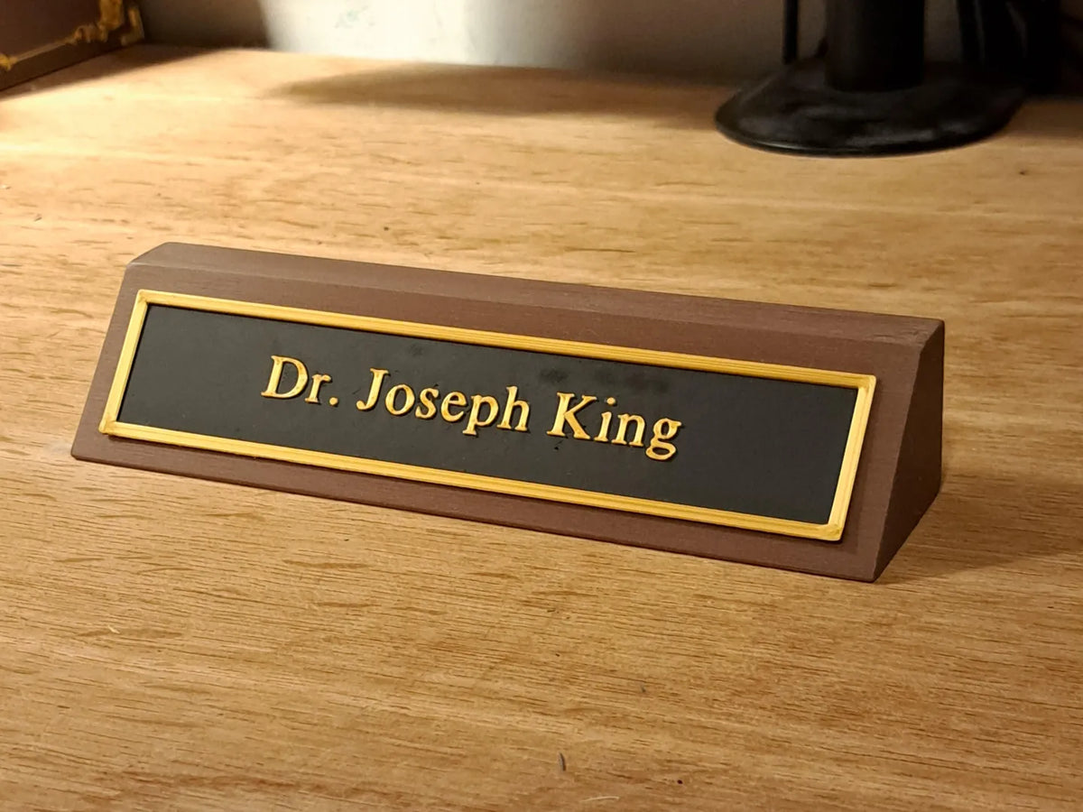 Plaque de bureau classique personnalisable - NFC Print