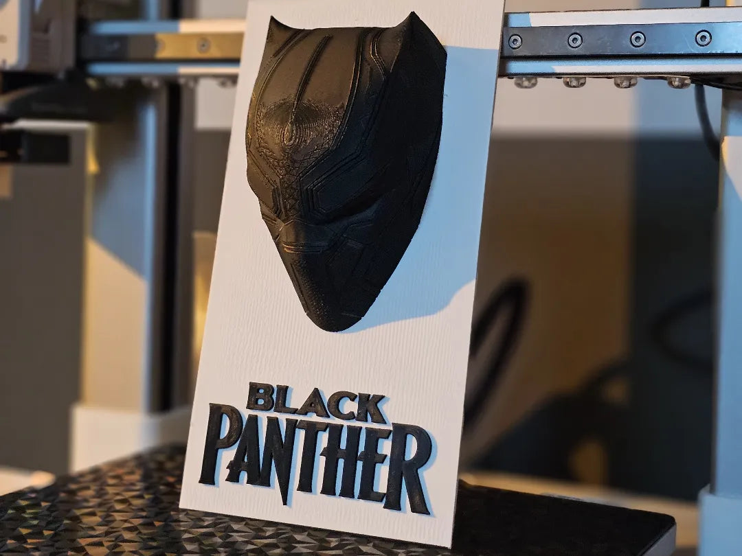 Art mural Black Panther 3D - Masque et logo emblématiques - Geek Print