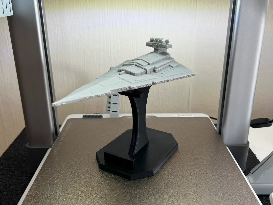 Super Star Destroyer Star Wars avec socle - Geek Print
