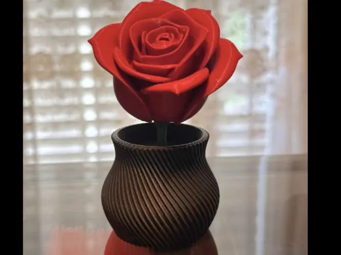 Rose élégante avec vase texturé - Maison Print
