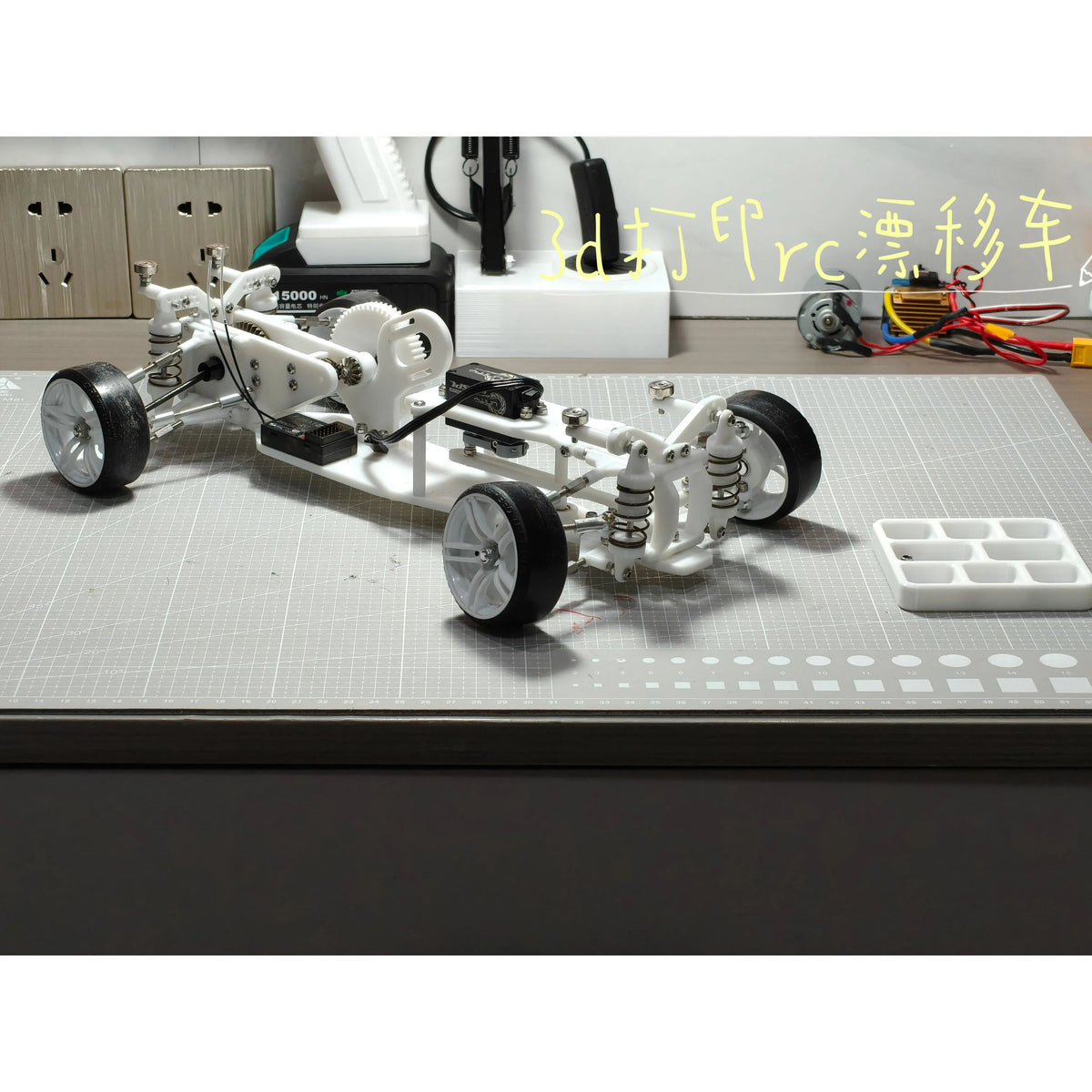 RC 1:10 Voiture de drift télécommandée - Tech Print