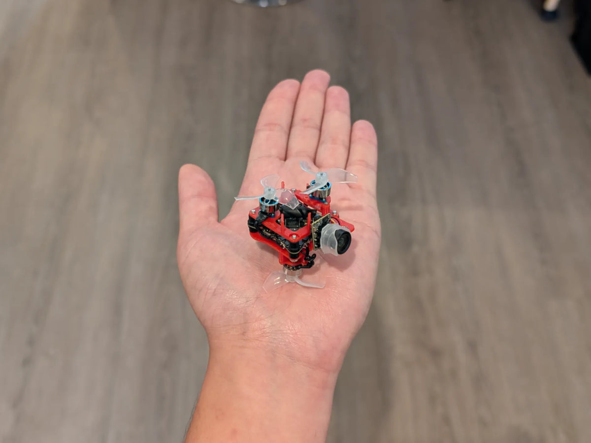 Le plus petit drone FPV du monde - Tech Print