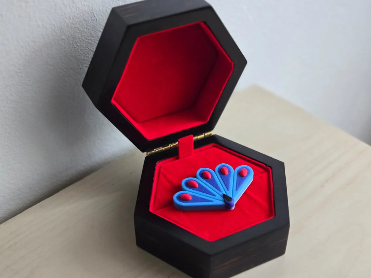 Broche du Miraculous du Paon - Bijoux Print