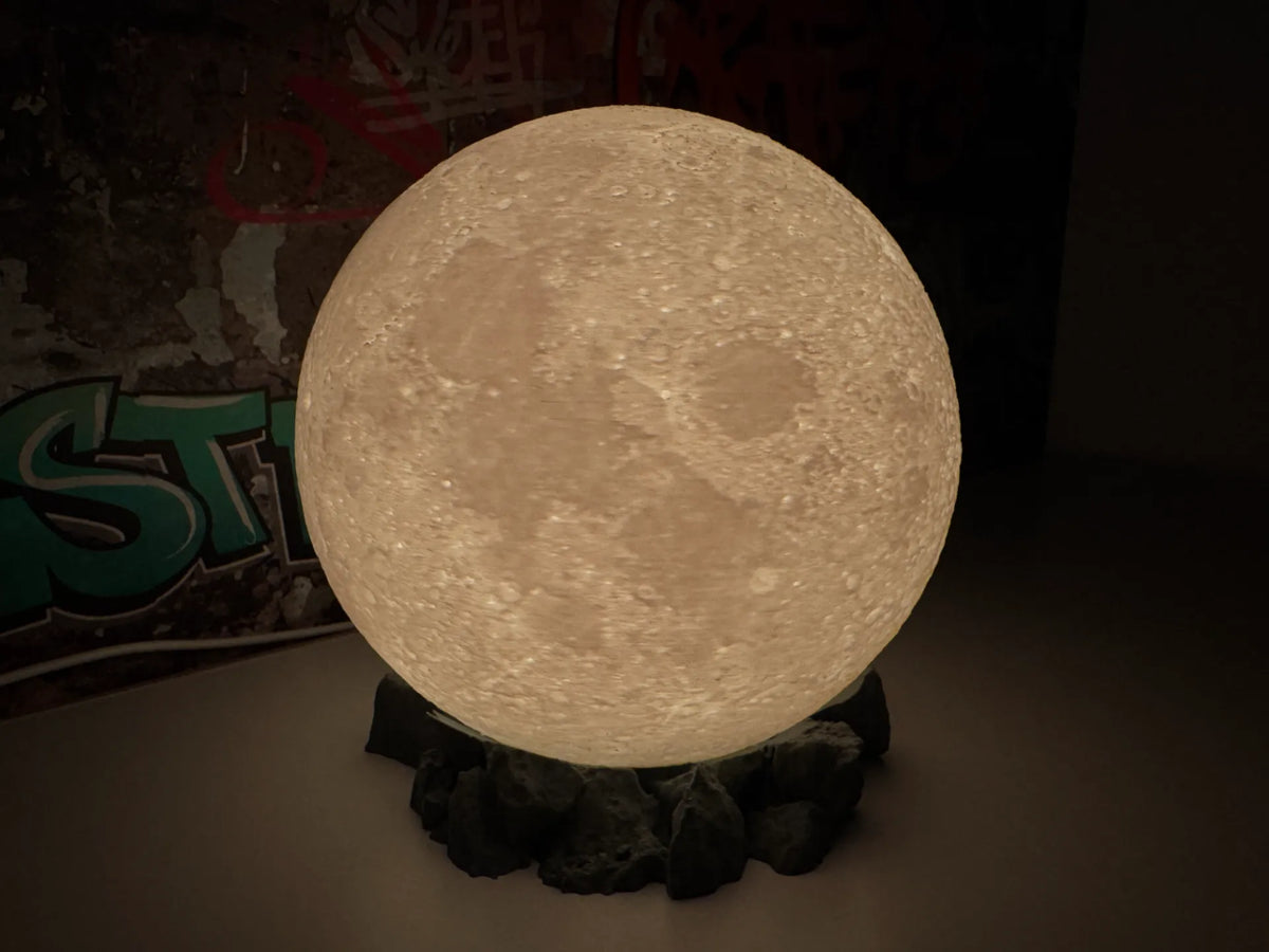 Lampe LED Lune avec Socle Rocheux - Lumière Print