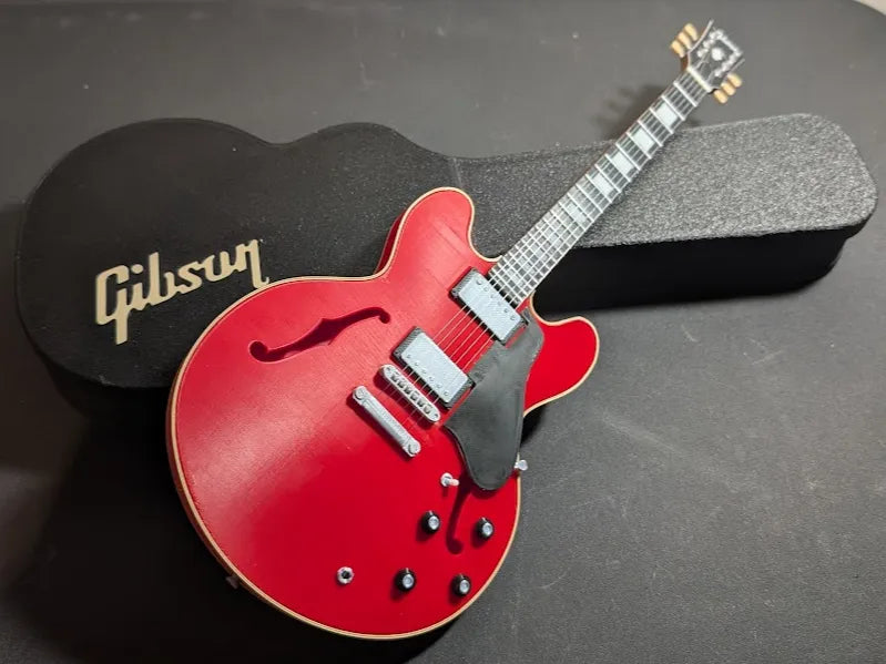 Modèle de guitare Gibson ES335 - Music Print