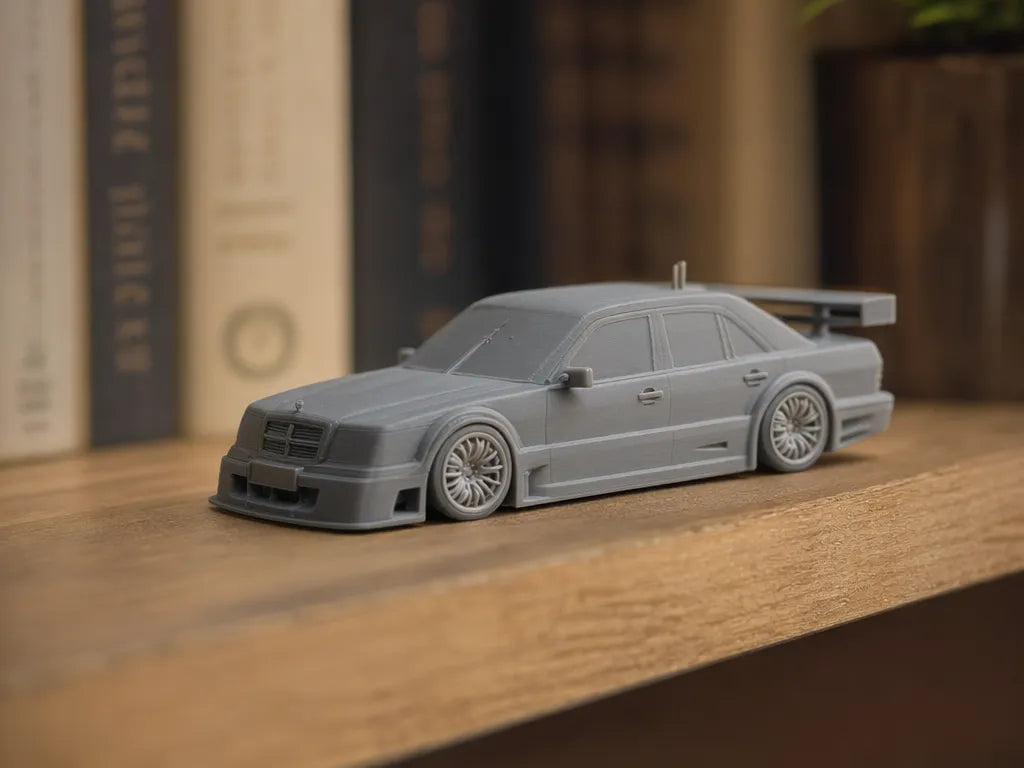Modèle de voiture de course Mercedes Benz Classe C W202 DTM - Auto Print