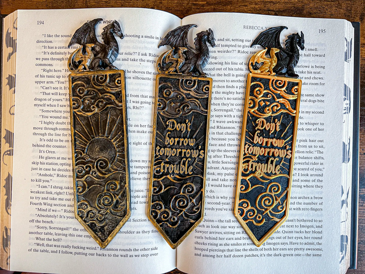 Le marque-page Dragon Aile dorée et noire de Fourth Wing - Cosplay Print