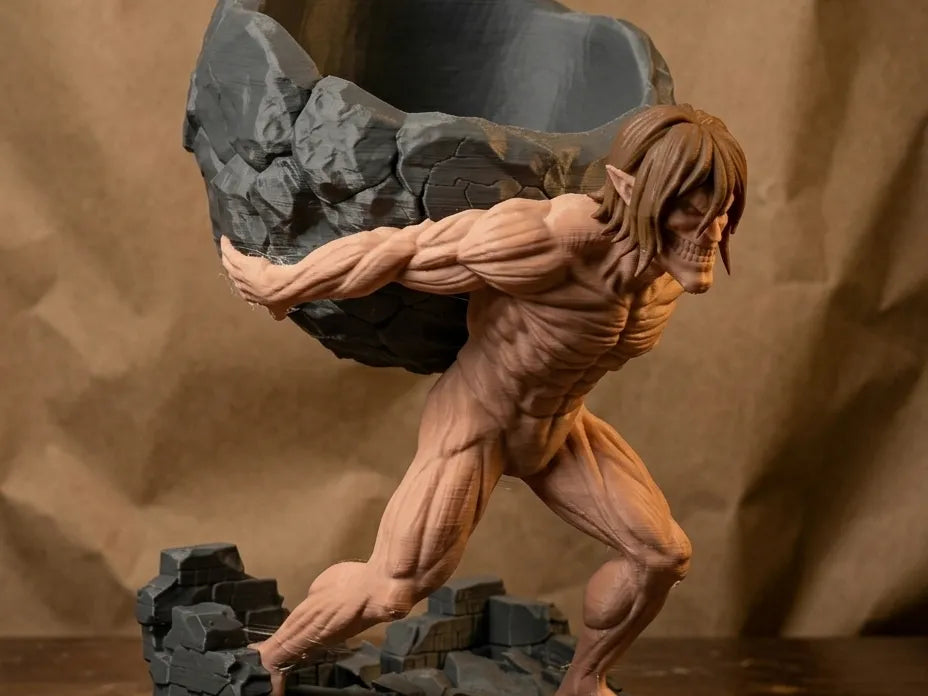 Statue Épique du Titan Assaillant (Eren) - Organisateur de Bureau - Geek Print