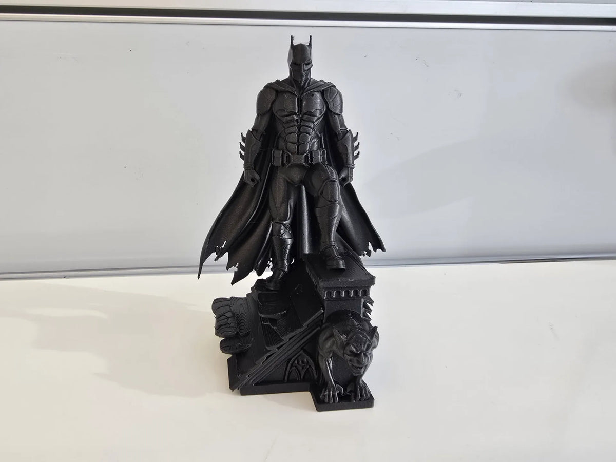 Batman sur piédestal de toit - Geek Print