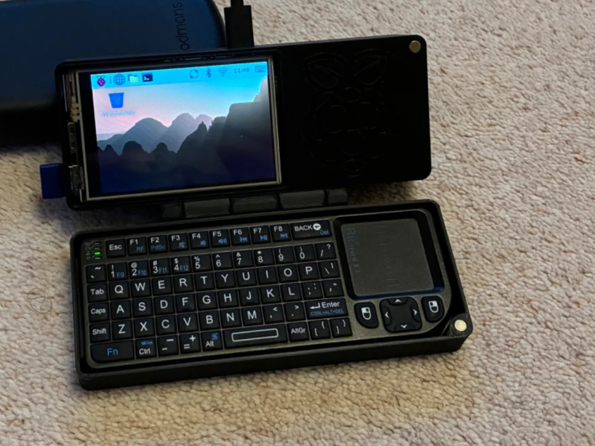 Cyberdeck pliable Raspberry Pi 5 – 3,5" et caméra - Tech Print