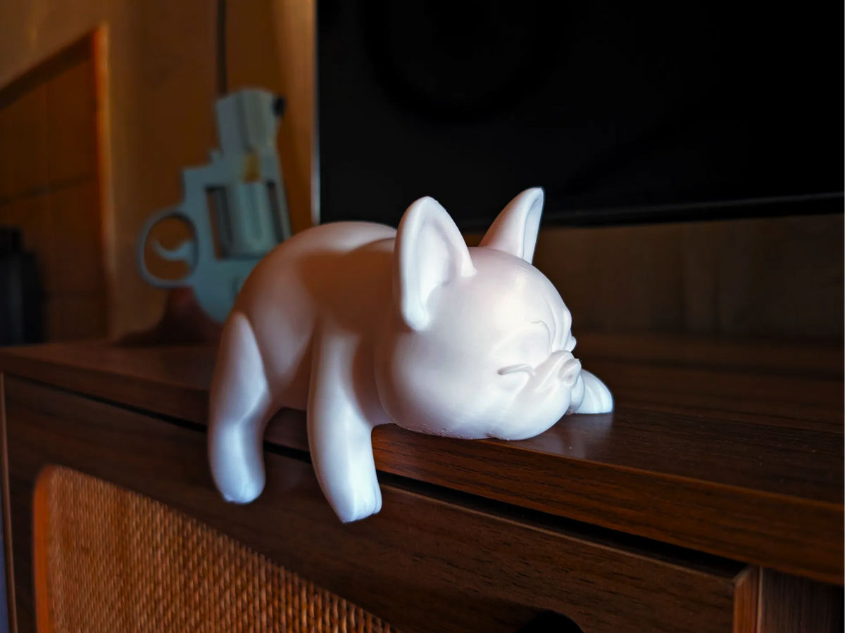 Frenchie Endormi - Compagnon de Bureau Kawaii - Figurine Print