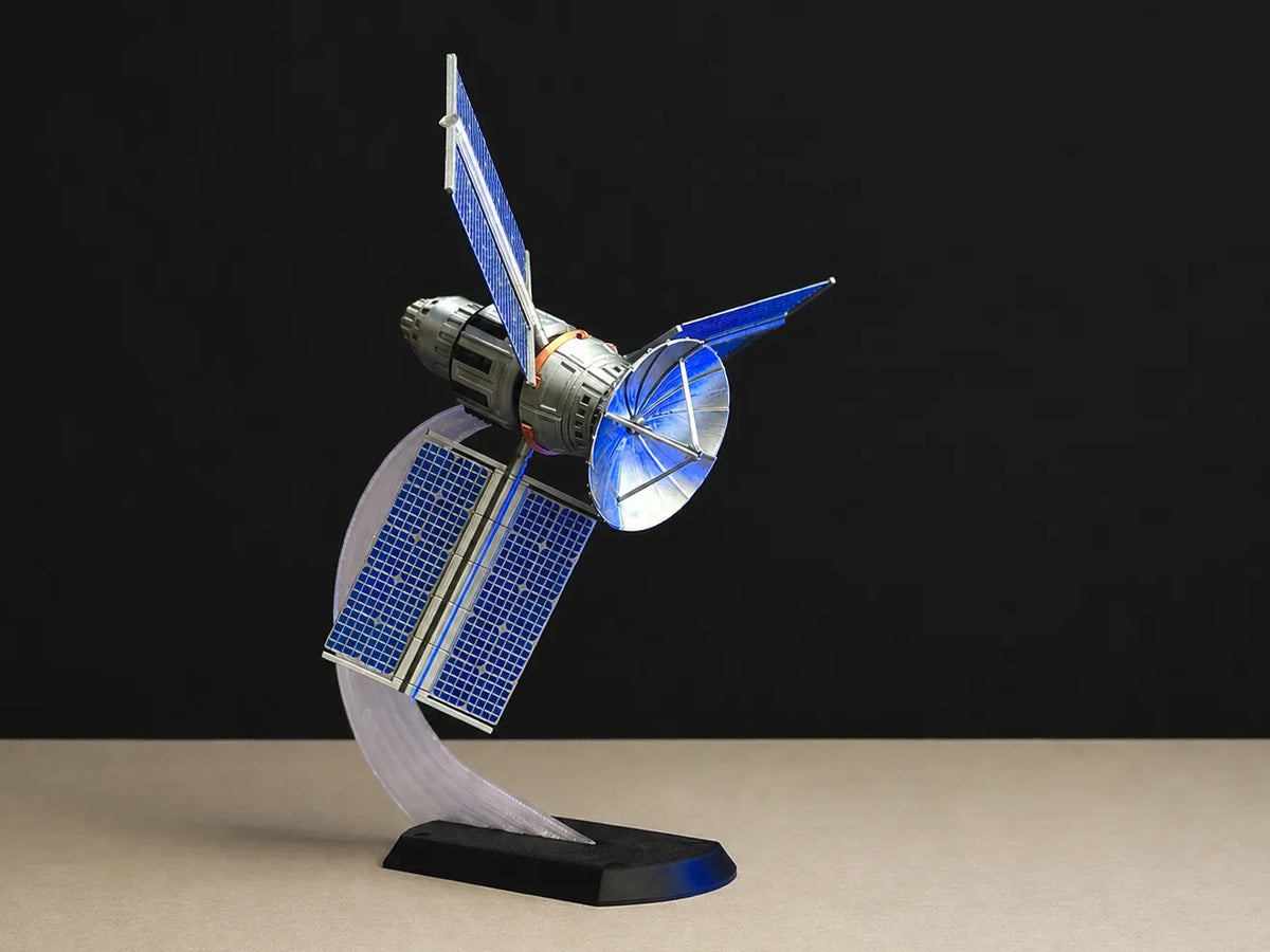 Éolienne Satellite Orbitale - Art Print