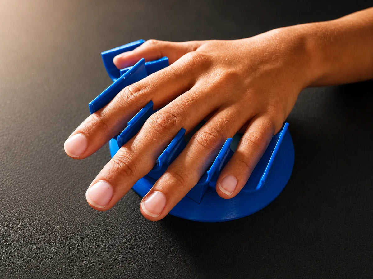 Manucure et vernis à ongles main droite et gauche - Beauté Print