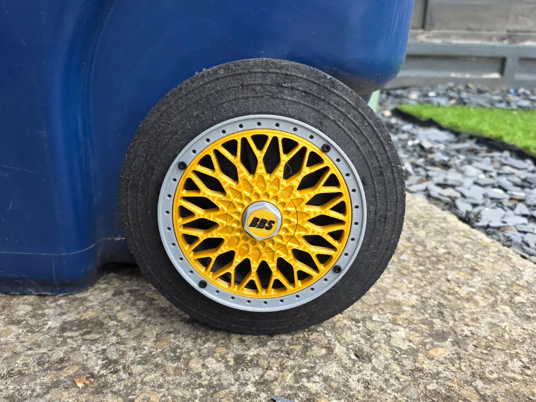Enjoliveur de poubelle à roulettes BBS RS à rayons croisés dorés - Auto Print