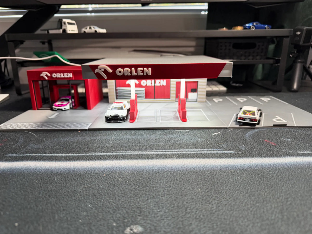 Station-service avec parking & Lavage pour voitures à l'échelle 1:64 - Auto Print