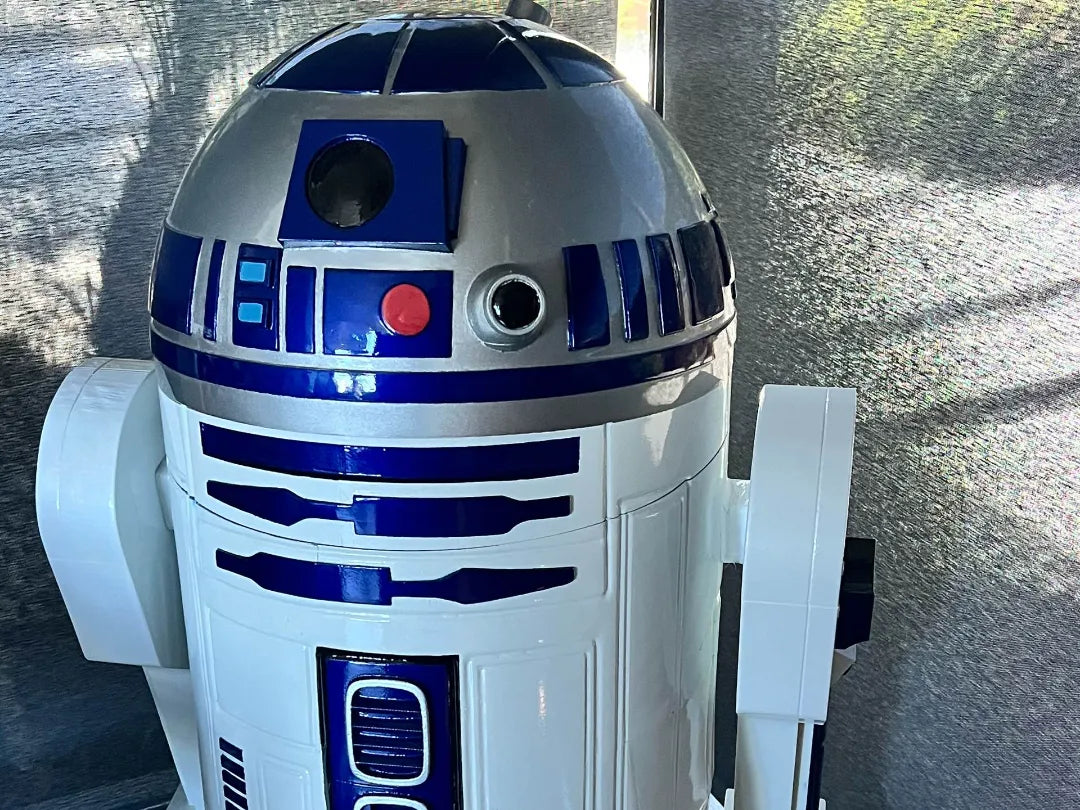 Modèle 3D grandeur nature de R2-D2 de Star Wars - Geek Print
