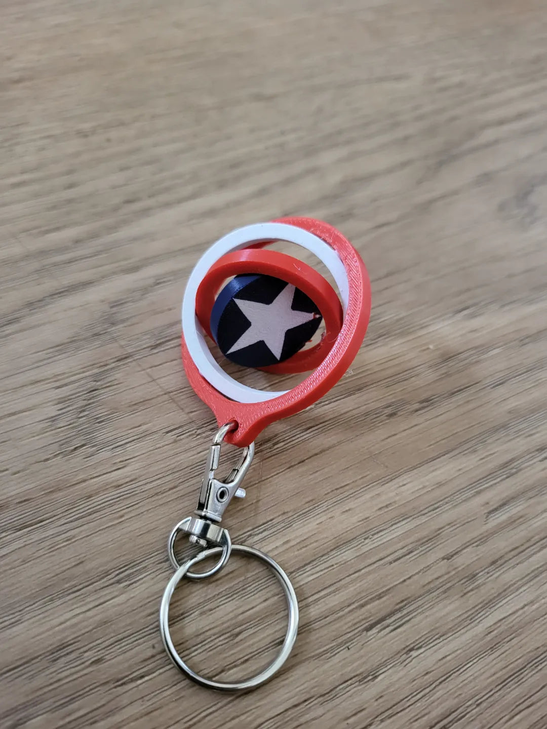 Porte-clés rotatif Captain America Shield - Geek Print