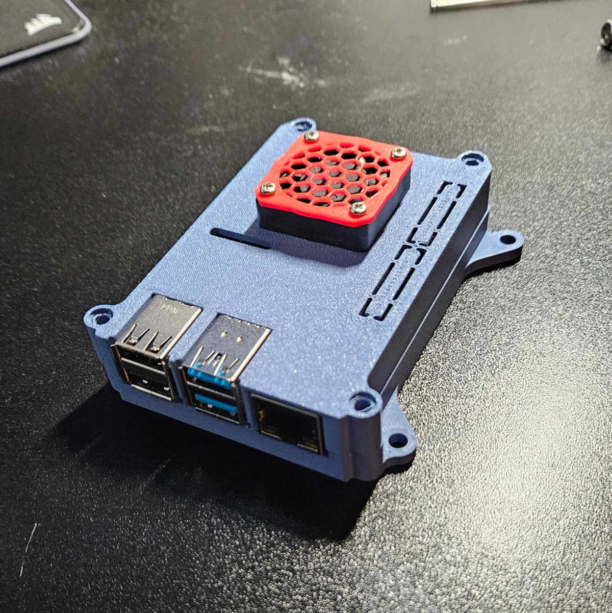 Boîtier Raspberry Pi 4 avec ventilateur de 30 mm - Bureau Print