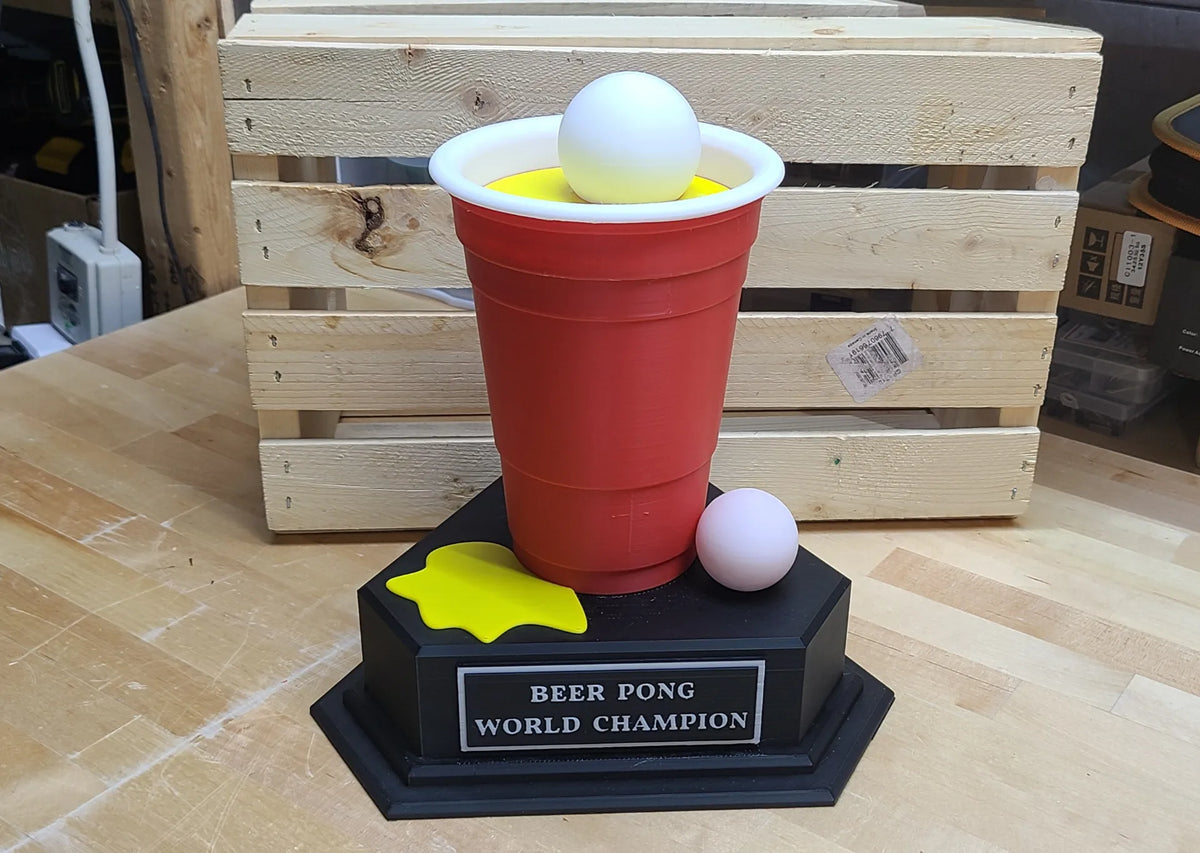 Trophée du Champion du Monde de Beer Pong (Avec de la bière cachée) - Fêtes Print