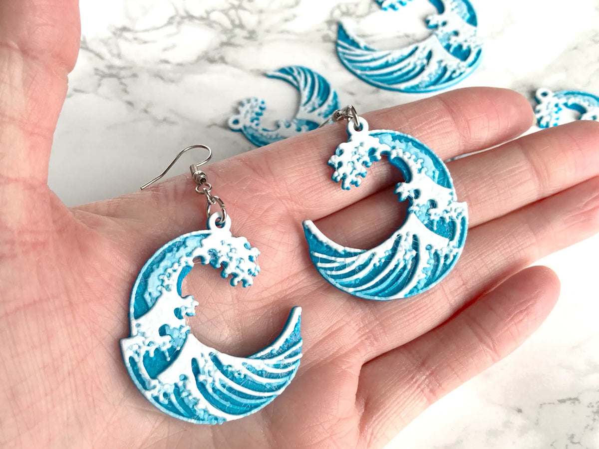 Les boucles d'oreilles La Grande Vague de Kanagawa HueForge - Bijoux Print