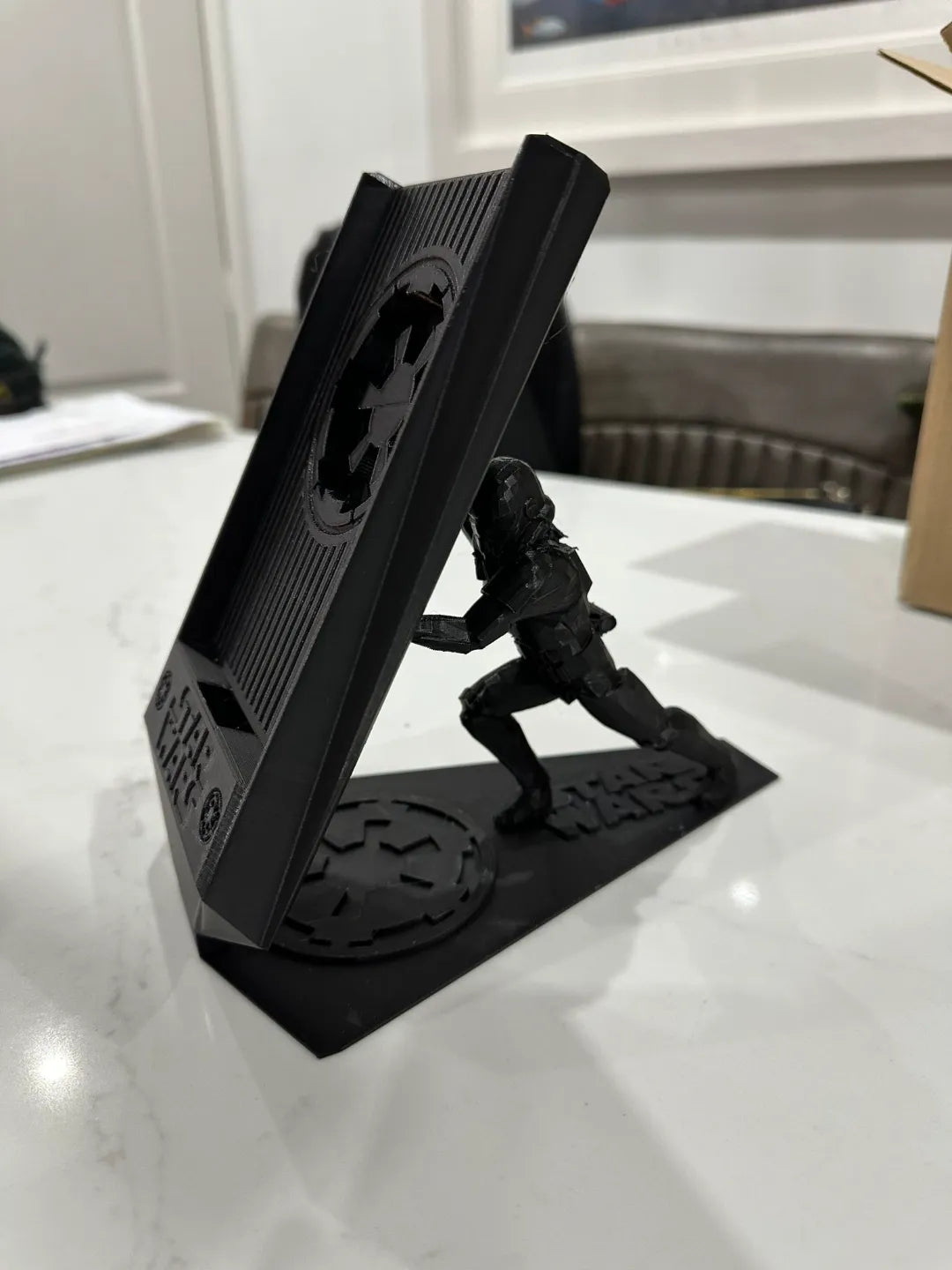 Support de téléphone mobile de bureau Star Wars Stormtrooper - Geek Print