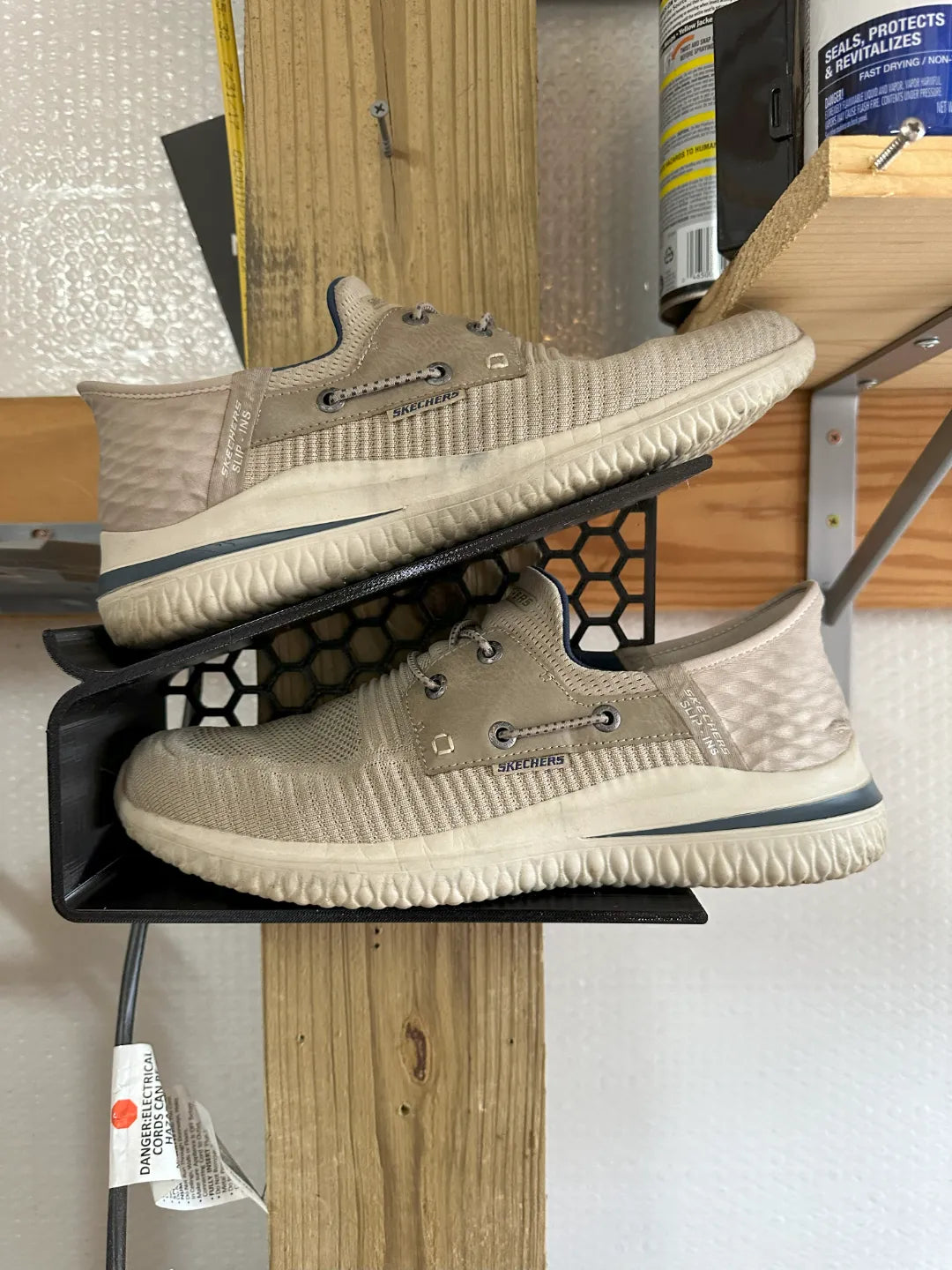 Présentoir mural pour sneakers avec fixation cachée - Sport Print