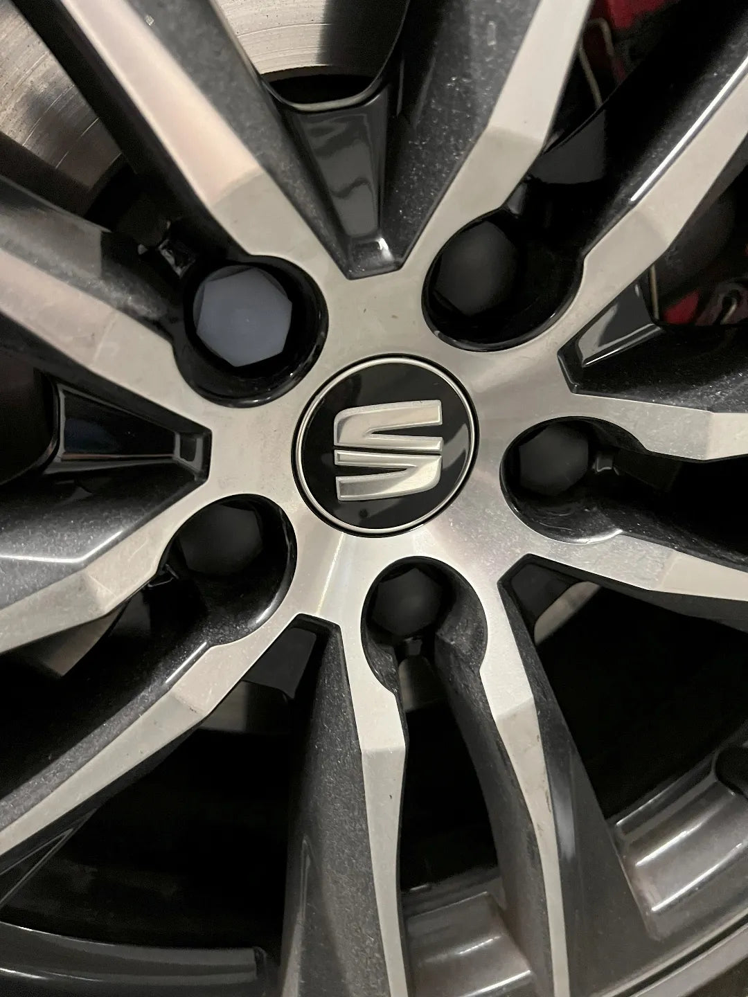 Cache-écrou de roue VW Audi Seat Skoda Cupra NW17 Vis - Auto Print