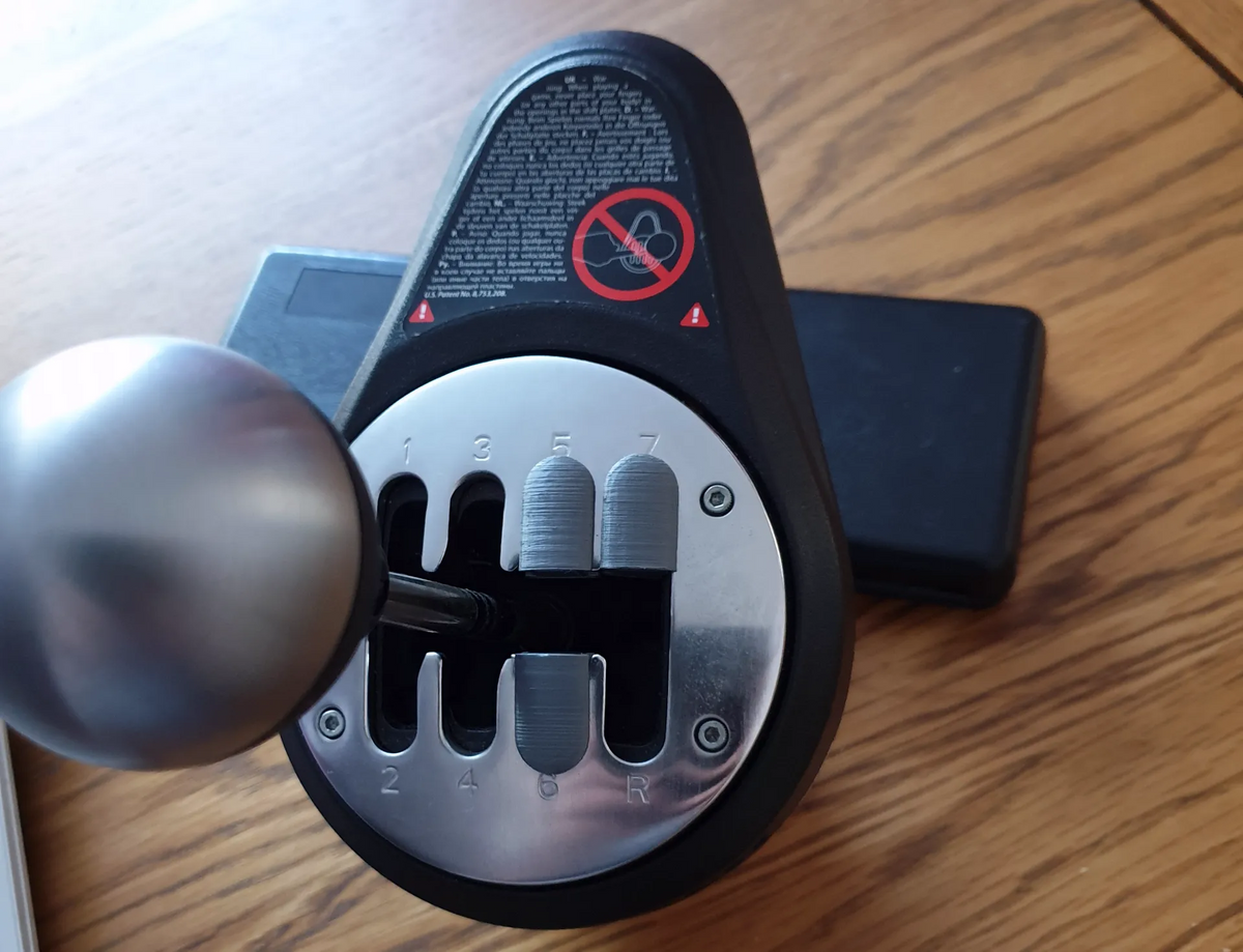 Bloqueurs de levier de vitesses Thrustmaster TH8A - Auto Print