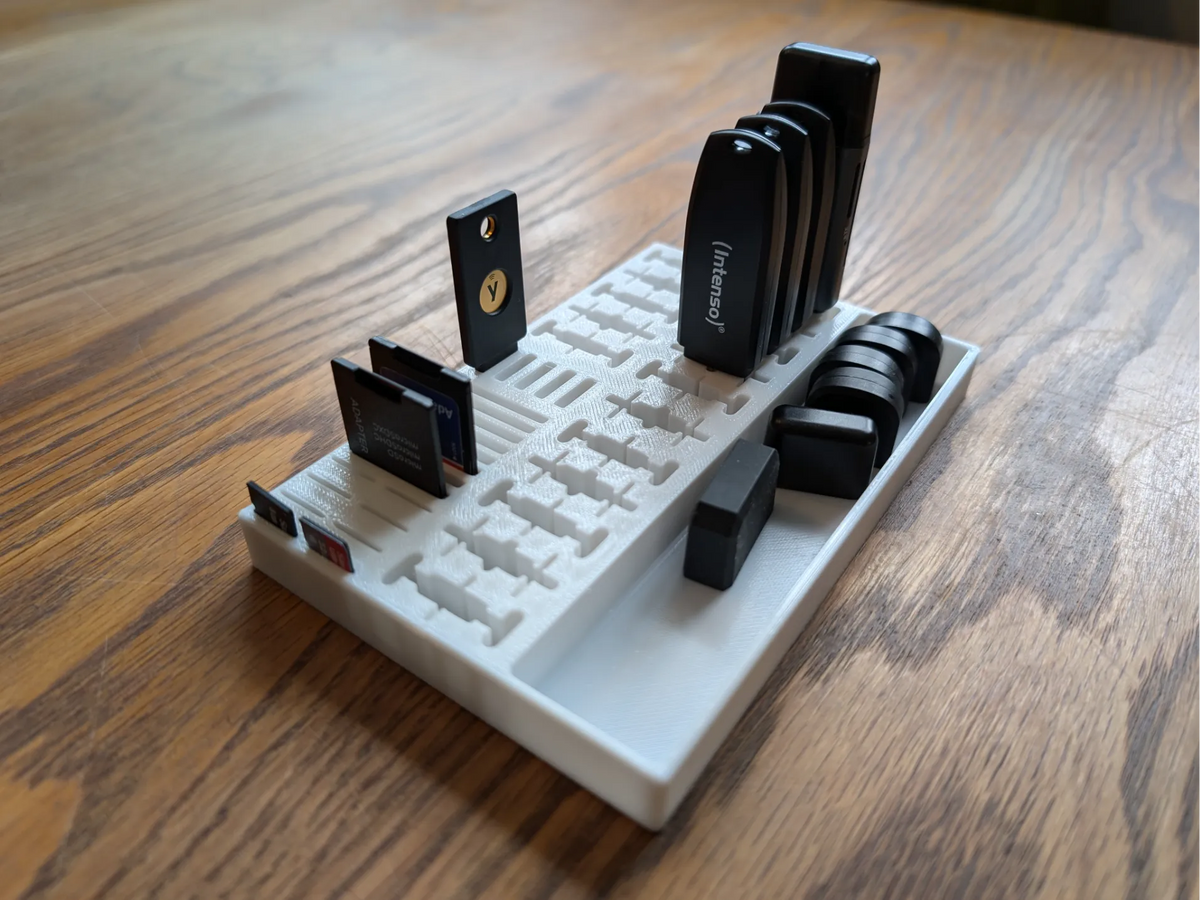 Support/Organisateur de cartes USB, SD et Micro SD - Tech Print