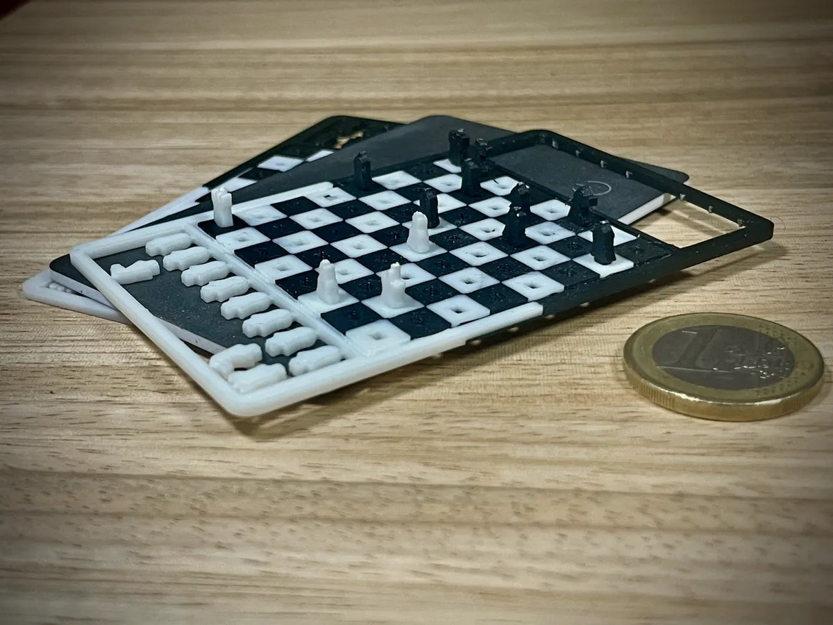 Le plus petit jeu d'échecs jouable au monde - taille d'une carte de crédit - Jeux Print