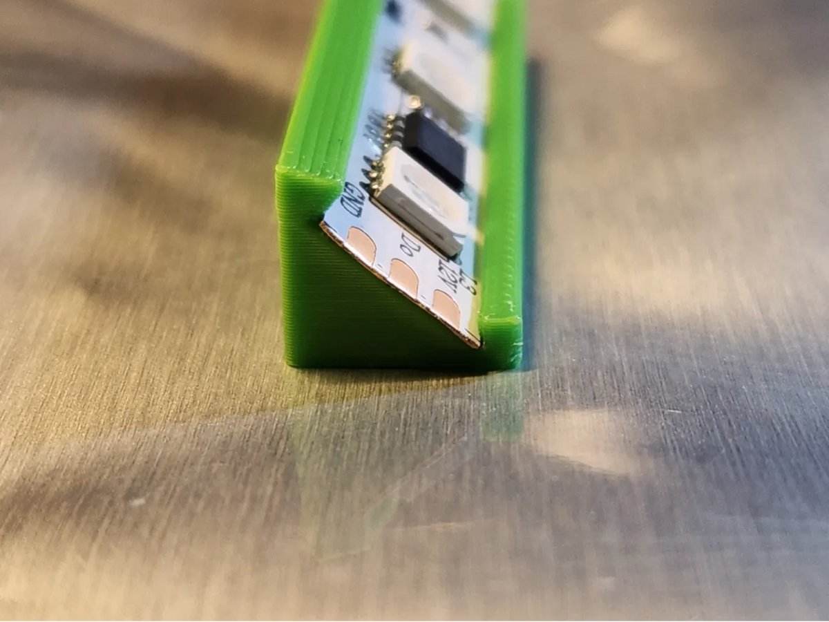 Étagère simple profil LED - angle 40° - insertion - Lumière Print