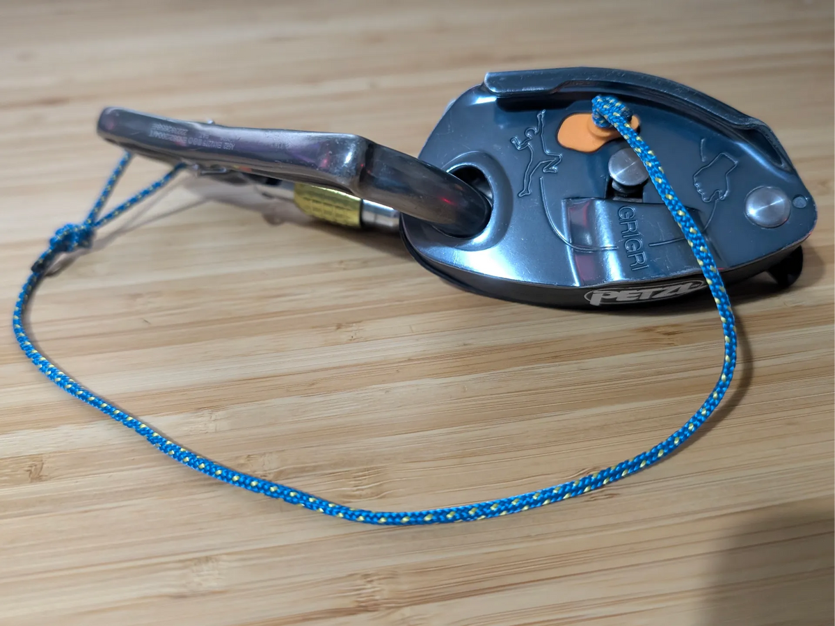 Cordon de maintien pour assureur Petzl Gri - Outdoor Print