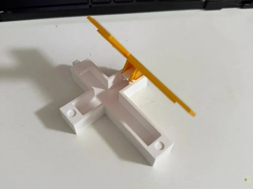 Croix de Thanos avec boîte cachée du jeu de la Calmar 2 - Geek Print