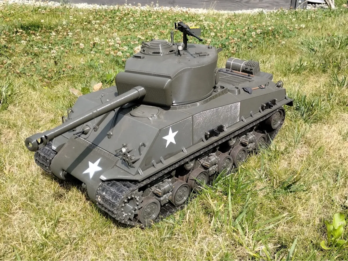 Char RC Sherman M4A3E8 1:10 - Tech Print
