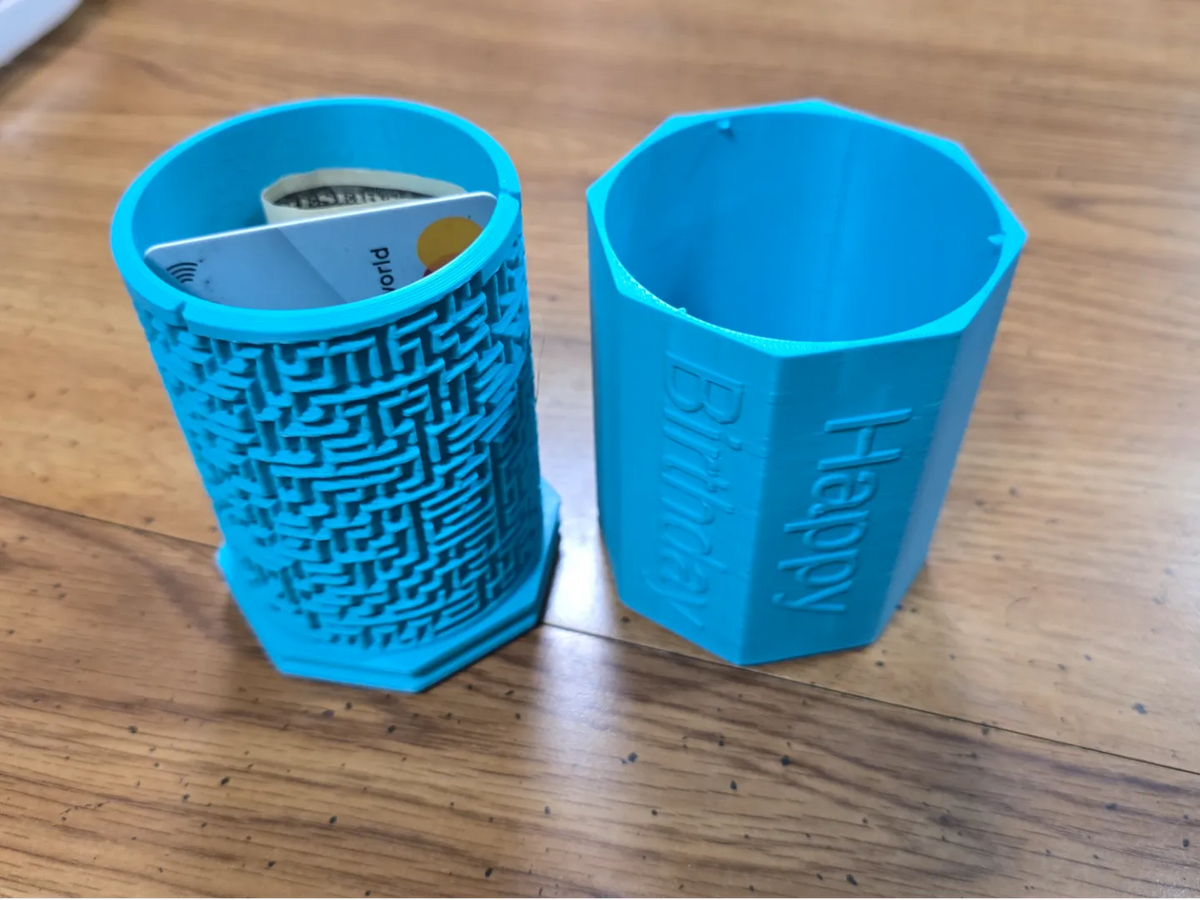 Tube labyrinthe cadeau d'anniversaire - Fêtes Print