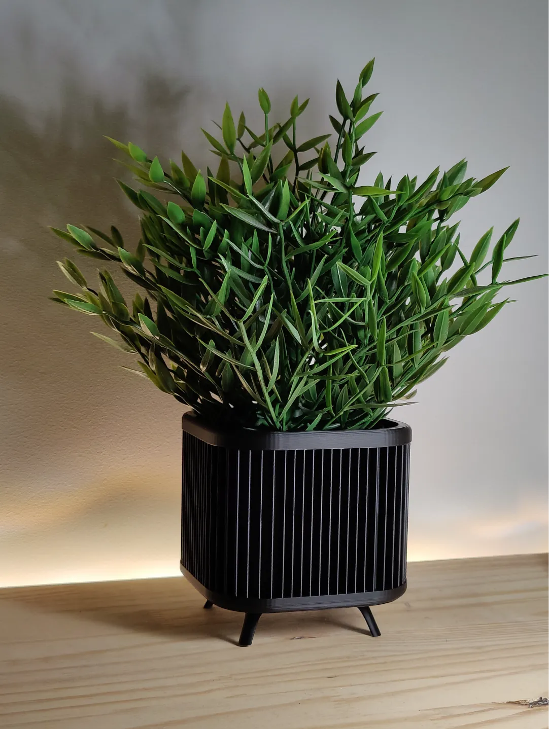 Pot de fleurs carré moderne à côtes avec support - Outdoor Print