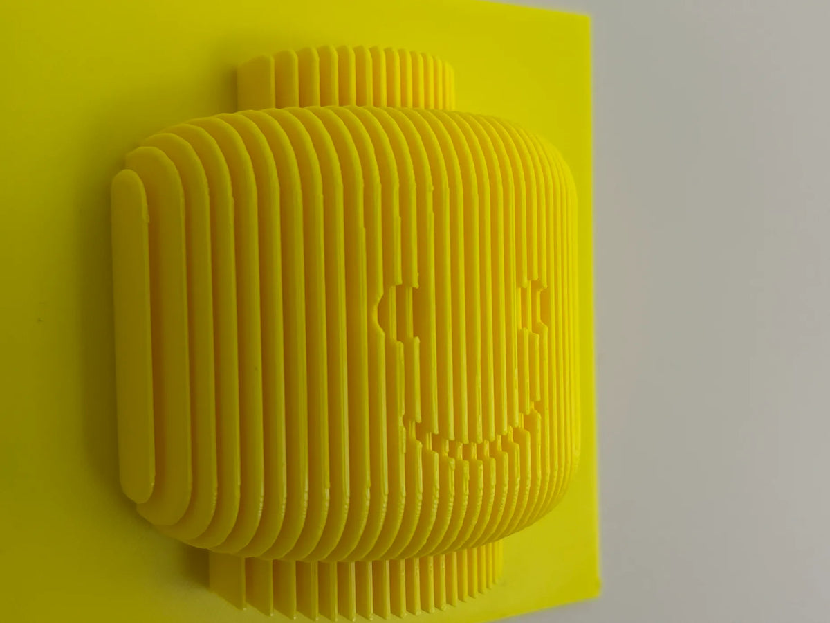 Sculpture à Couches en Forme de Tête de Brique - Art Print