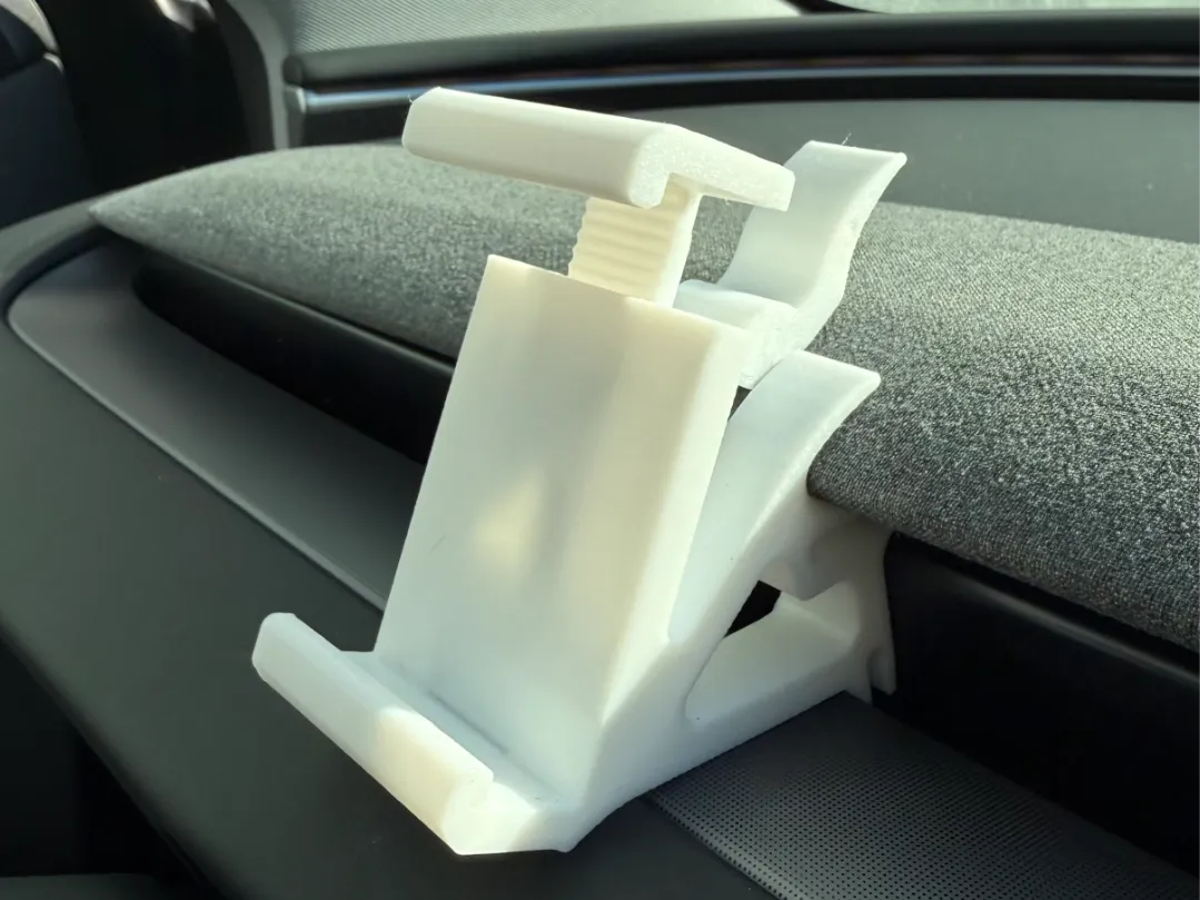 Support de téléphone pour tableau de bord Tesla Model 3 Highland (24) - Auto Print