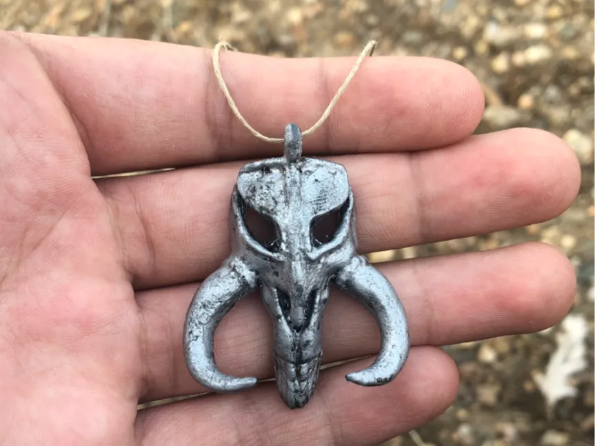 Crâne Mythosaur Mandalorien – Porte-clés / Collier - Geek Print