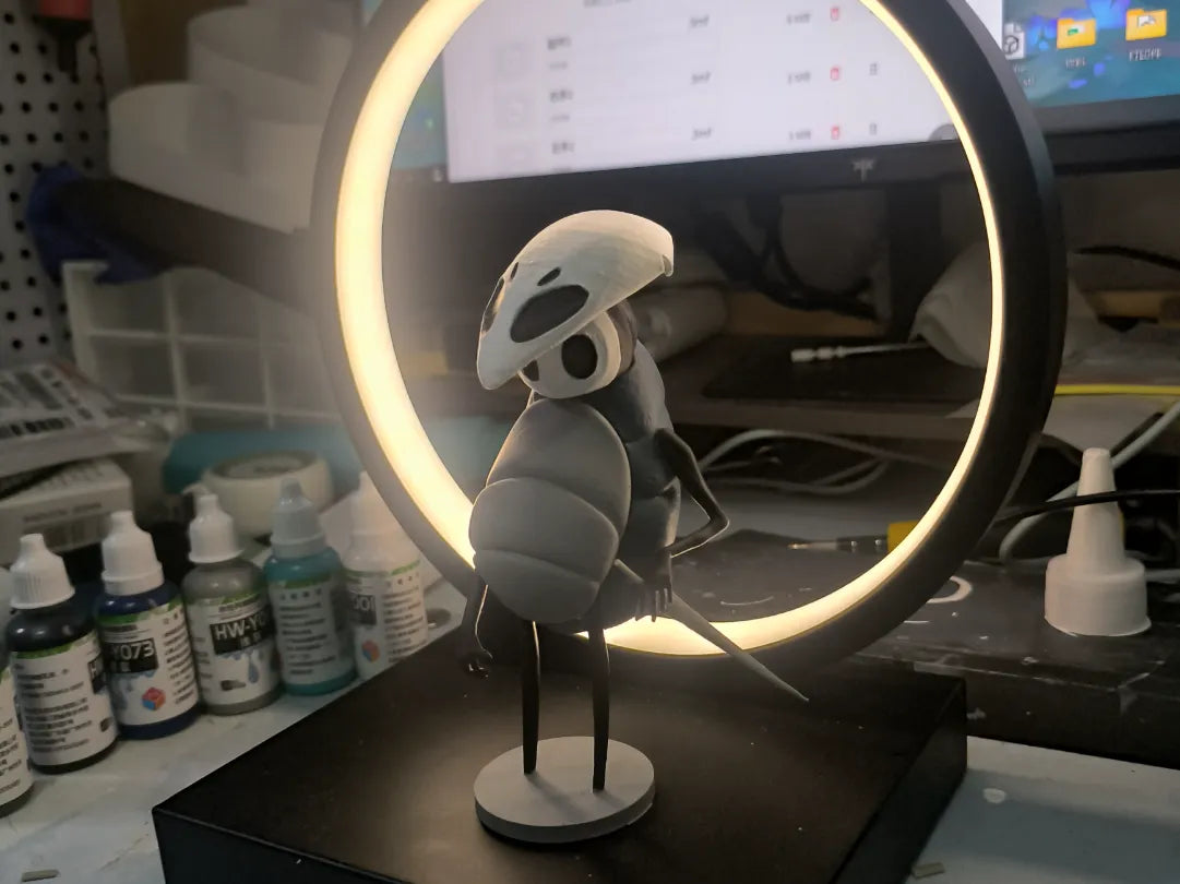 Hollow Knight Quirrel Blue Lake Figurine - Figurine Print