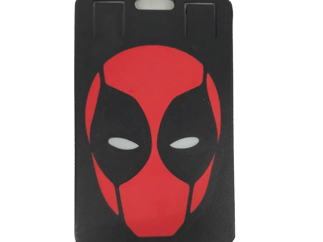 Porte-badge Deadpool : le chaos rencontre la fonctionnalité - Geek Print